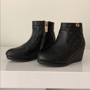 Michael Kors Cate Galy ankle boots